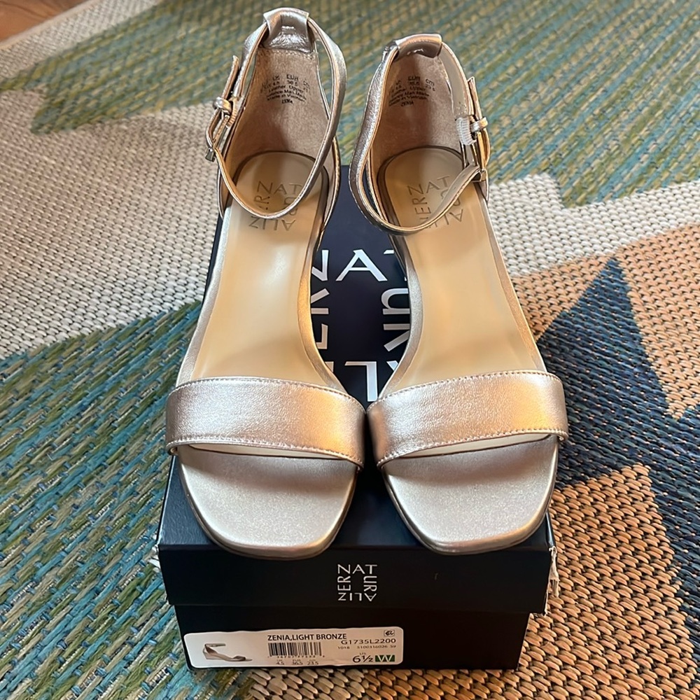 Naturalizer Gold Wedge Heels - Size 6.5